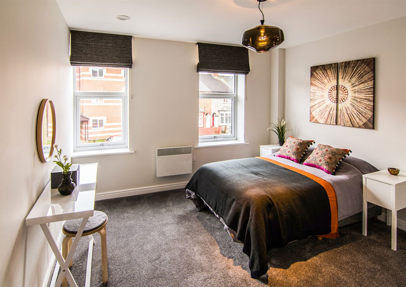 Rugby-bedroom_800px-1